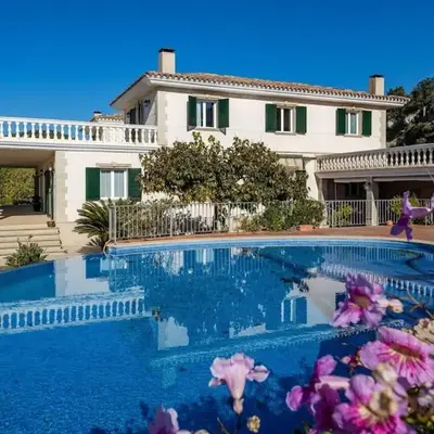 Architectural jewel between sea and mountains