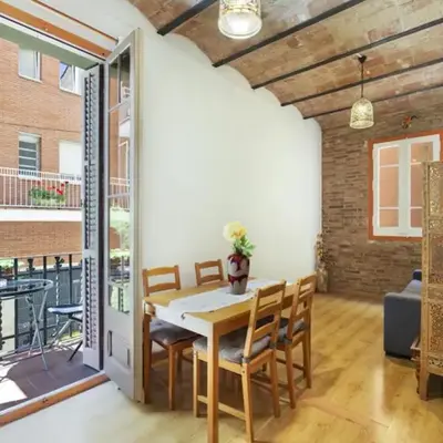 Great apartment in Sagrada Familia with Balcony