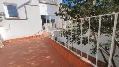 a balcony of a house with a fence at Apartamento nuevo en Terrassa Centro in Terrassa