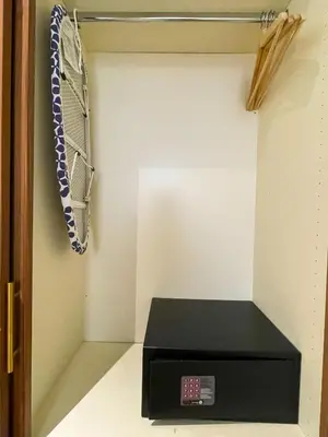 a room with a tennis racket and a shelf at Boutique Pare Lainez in Barcelona