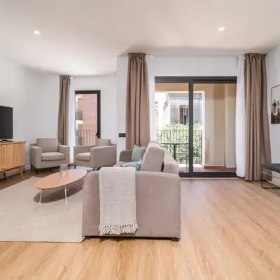 Limehome Barcelona Plaça Pirineus