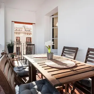 Beautiful apartment with terrace in Barcelona