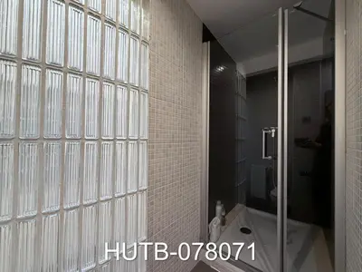 a bathroom with a glass shower and a toilet at Palau de la música 11 in Barcelona