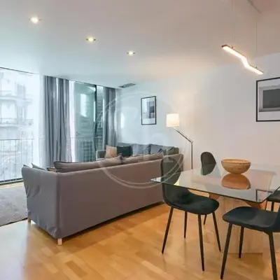Cómodo apartamento en Rambla Cataluña