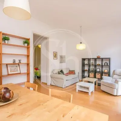 Bonito apartamento en el Eixample