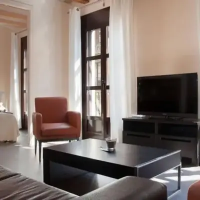 EL born - spacious 2 bedrooms