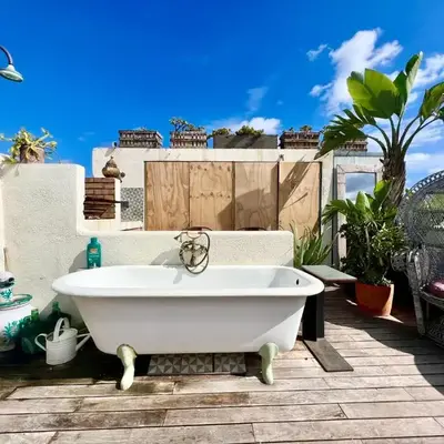 Outdoor Bathtub! 360 Rooftop with Chill Out and Amazing Views!