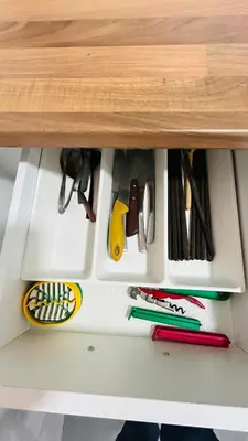 a drawer in a table with some tools in it at MaiFamilyBCN-Cómodo Y Para familia Y Metro Cercano in Badalona