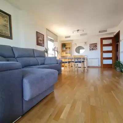 Pis molt cèntric amb vistes