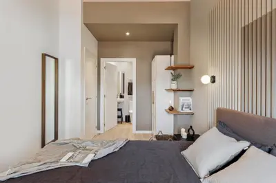 a kitchen and dining room with a table and chairs at Vent - 2 bedrooms in Sant Antoni in Barcelona