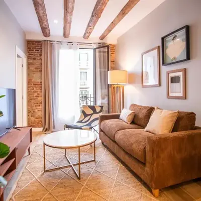 23MAL1075- Beautiful 2BR apartment near Sagrada Fa
