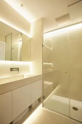 a bathroom with a shower and a sink and a mirror at Apartamento en Pedralbes in Barcelona