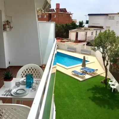 Apartment with Pool 50 meters to the beach