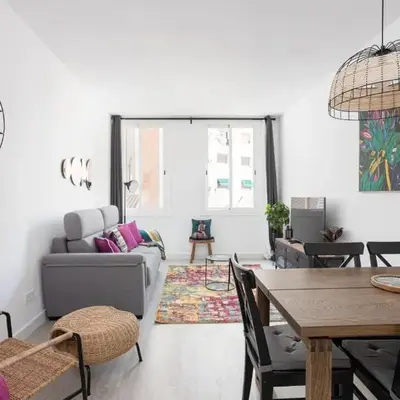 Bright & Stylish Flat In Trendy Grcia