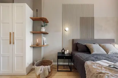 a kitchen and dining room with a table and chairs at Albera - 2 bedrooms in Sant Antoni in Barcelona