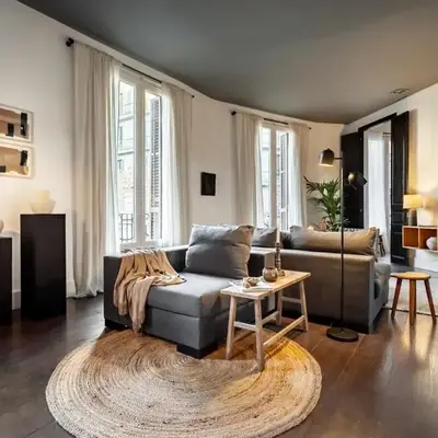 Depok - 2 bedrooms and balcony in Eixample Dreta