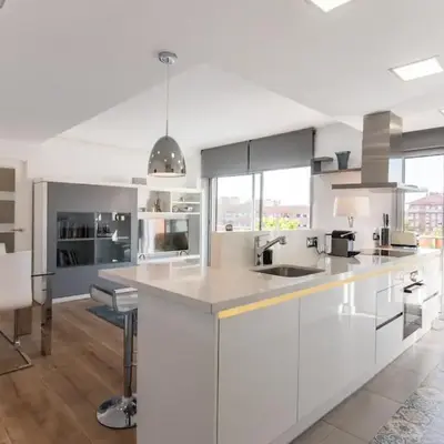 Glorious Sunny penthouse near the beach