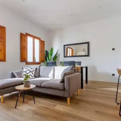 Stylish Apartment by the Sea