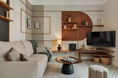 a living room with a couch and a table at Maslak - 2 bedrooms in Eixample Antiga in Barcelona