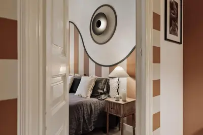 a kitchen and dining room with a table and chairs at Sinan - 2 bedrooms and balcony in Sant Gervasi in Barcelona