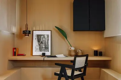 a living room with a couch and a tv at Kambove - 2 bedrooms in Eixample Dreta in Barcelona