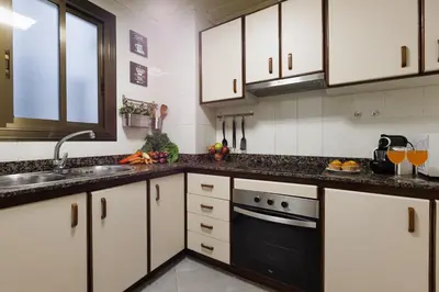 Gallery image of Beautiful and Comfortable Apartment for 6 People Next to Fira de Barcelona in Hospitalet de Llobregat