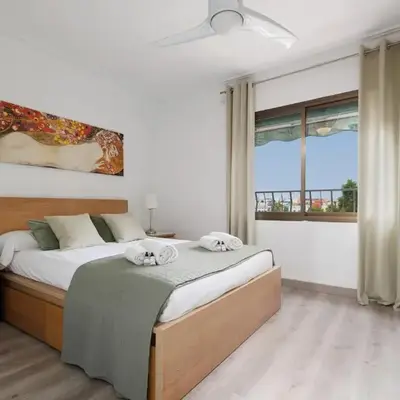 Beautiful and Comfortable Apartment for 6 People Next to Fira de Barcelona