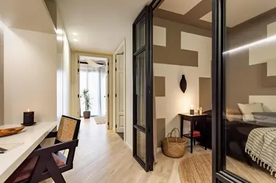a home office with a desk and a chair at Baharya - 2 bedrooms in Eixample Dreta in Barcelona