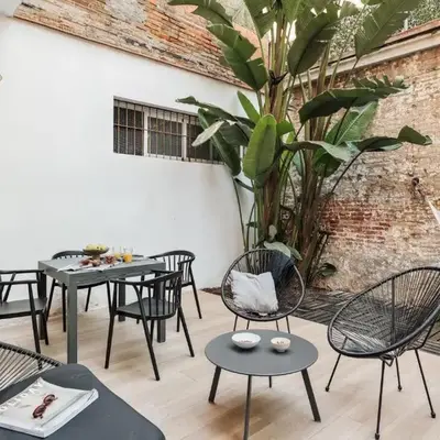 Malang - 2 bedrooms with terrace in Gràcia