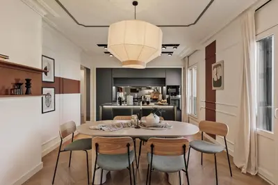 a home office with a desk and a chair at Fener - 3 bedrooms in La Dreta de l'Eixample in Barcelona