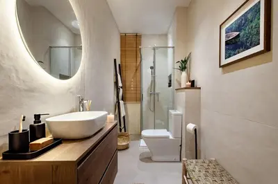 a bedroom with a large bed in a room at Padar - 2 bedrooms in Eixample Dreta in Barcelona
