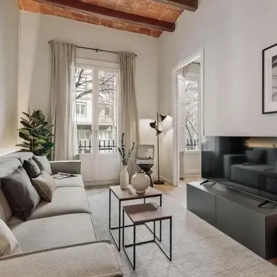Gava - 3 bedrooms and terrace in Sagrada Família