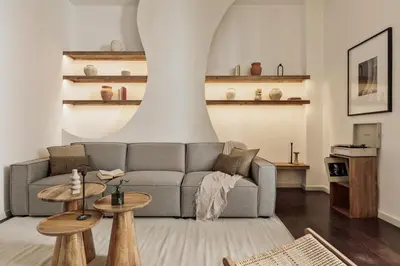 a dining room with a table and chairs at Ilani - 2 bedrooms in El Gòtic in Barcelona