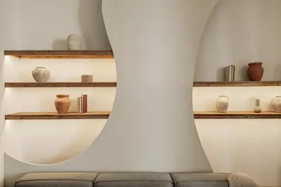 a living room with a couch and a tv at Ilani - 2 bedrooms in El Gòtic in Barcelona