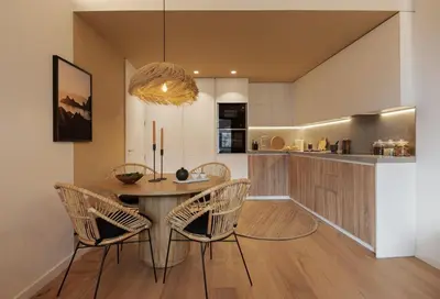 a bathroom with a sink and a shower with a mirror at Lingga - 2 bedrooms and terrace in Gràcia in Barcelona
