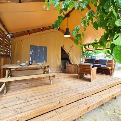 Camping Costa Dorada Tienda Lua