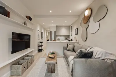 a home office with a desk and a mirror at Jabillos - 2 bedrooms and balcony in El Putxet in Barcelona