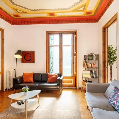 Apartamento de Lujo 7 Hab con balcón en Gran Vía -Grupos hasta 14 - 8min a pie Passeig Gràcia