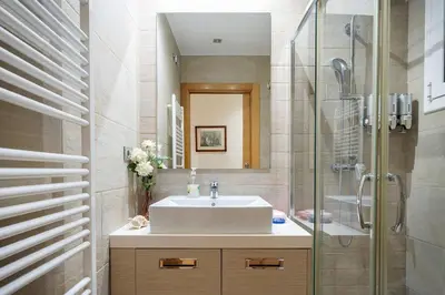 a bathroom with a sink and a shower at Magnífico apartamento en el centro in Barcelona