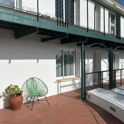 Independ room in villa with views 2