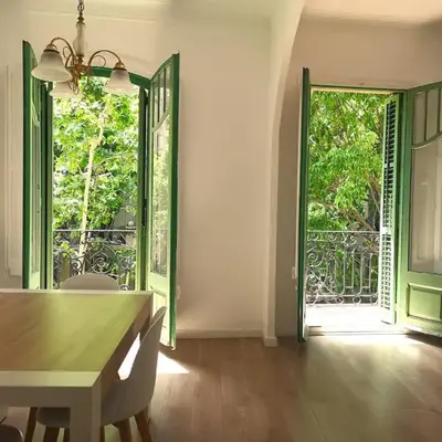 ApartEasy mid-term ONLY for VACATIONS stays