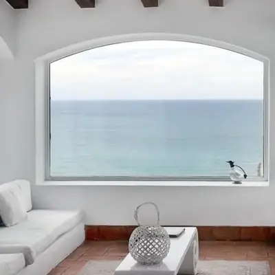 Ocean view apartment in Sitges