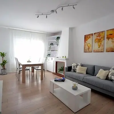 Sunny Apartment Central Sitges