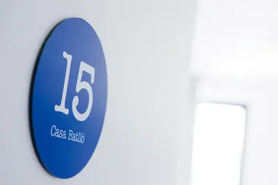 a computer mouse with the number on it at Live & Dream in Barcelona