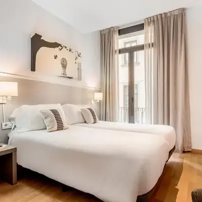 Aspasios Plaza Real Apartments