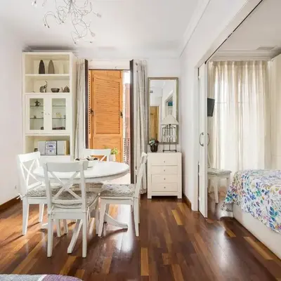 Beautiful & Luxury Apartment centrally-located