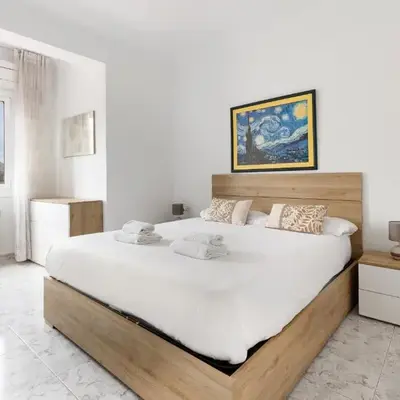Besos · Bright apartment close to congress & port