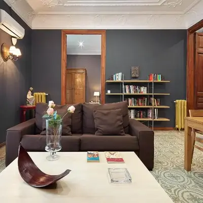Fewdays Barcelona Apartments