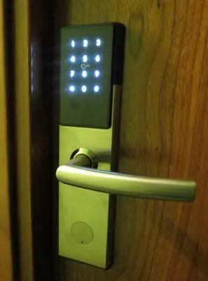 a close up of a door with a sign on it at Hostal Petit Príncep in Barcelona