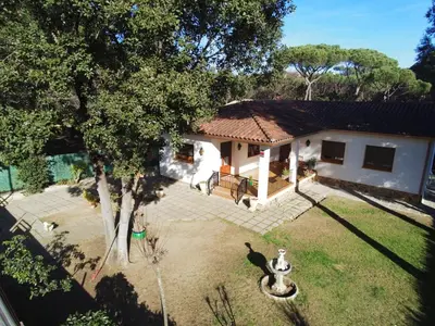 an aerial view of a house with a garden at Casa en Parque Natural del Montseny. in Santa María de Palautordera